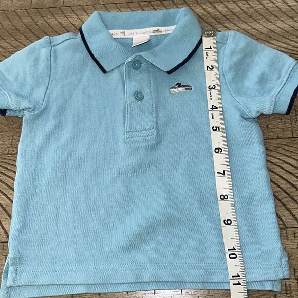 Blue Whale 🐳 💯 cotton shirt 👕 for your wee one ☝️ 2 buttons easy on off. - Picture 10 of 17